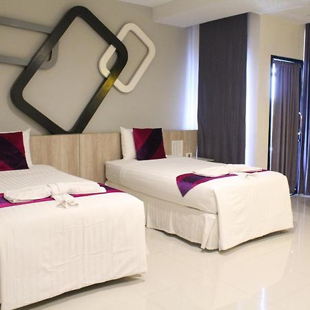 Phitsanulok United Hotel Екстериор снимка
