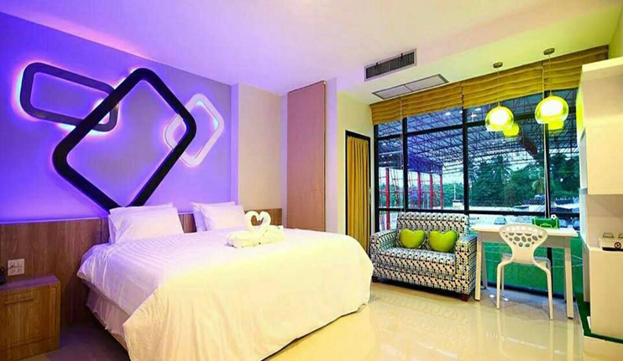 Phitsanulok United Hotel Екстериор снимка
